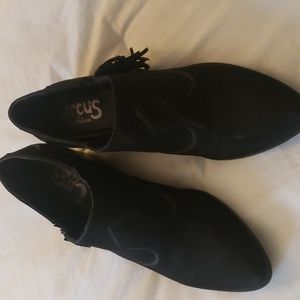 Black suede/leather shootie!